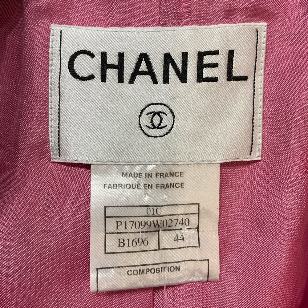 Chanel Jacket - Picture 6 of 7